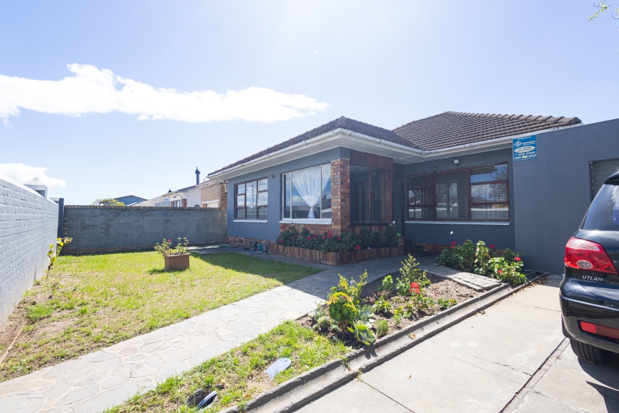 3 Bedroom Property for Sale in Parow Valley Western Cape